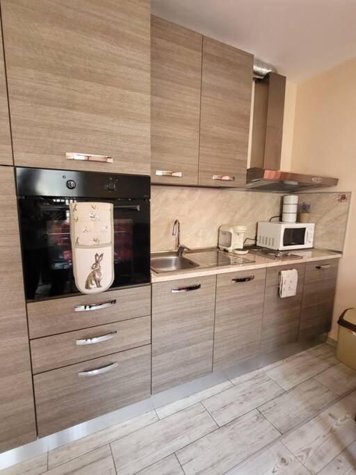 Modern & Bright 1Bd Apartment Near Main Square Plovdiv Esterno foto
