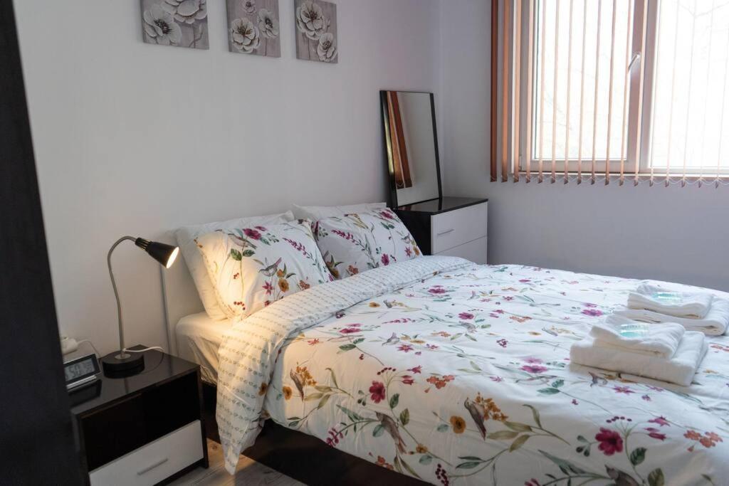 Modern & Bright 1Bd Apartment Near Main Square Plovdiv Esterno foto